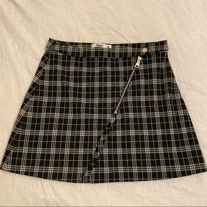 Tiger Mist Plaid Mini Skirt Black & White